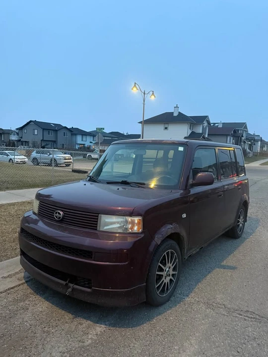 2005 Scion xB - Image 4 of 7