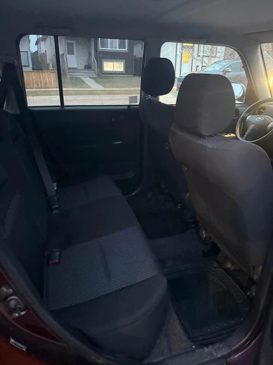 2005 Scion xB - Image 6 of 7