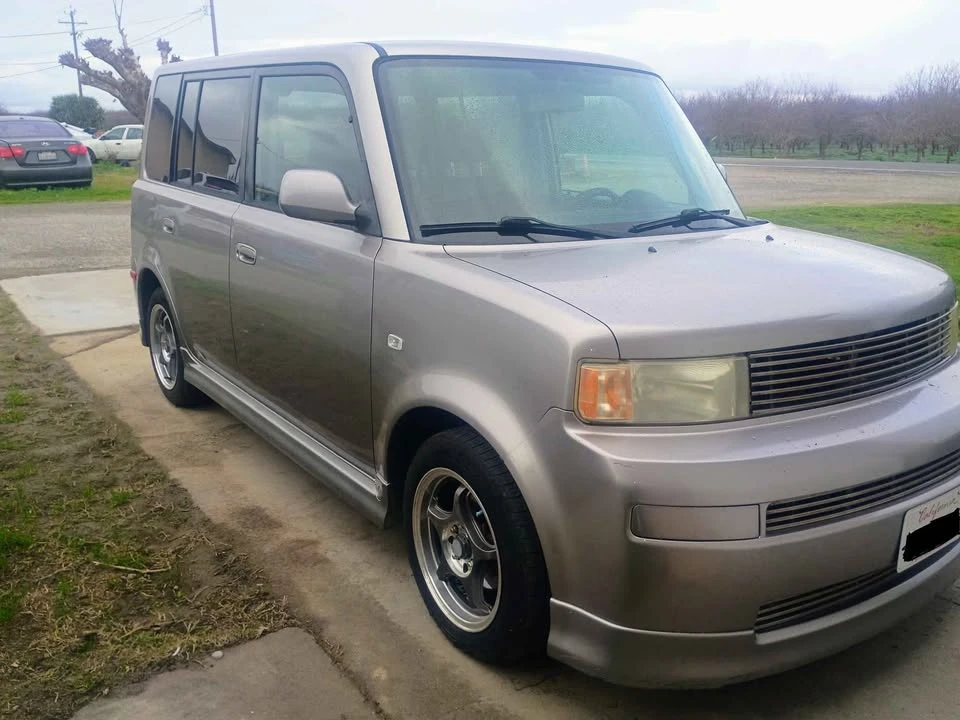 2005 Scion xB - Image 4 of 20
