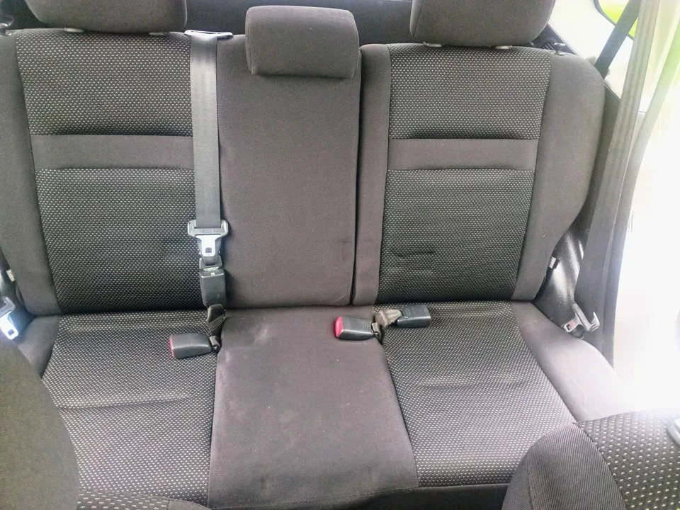 2005 Scion xB - Image 14 of 20