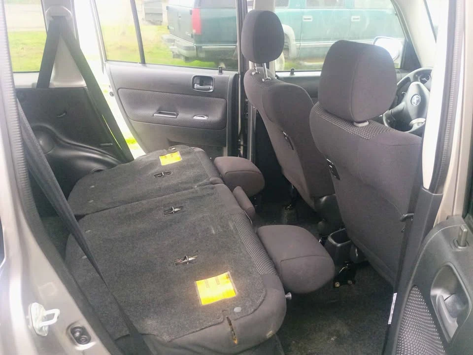 2005 Scion xB - Image 13 of 20