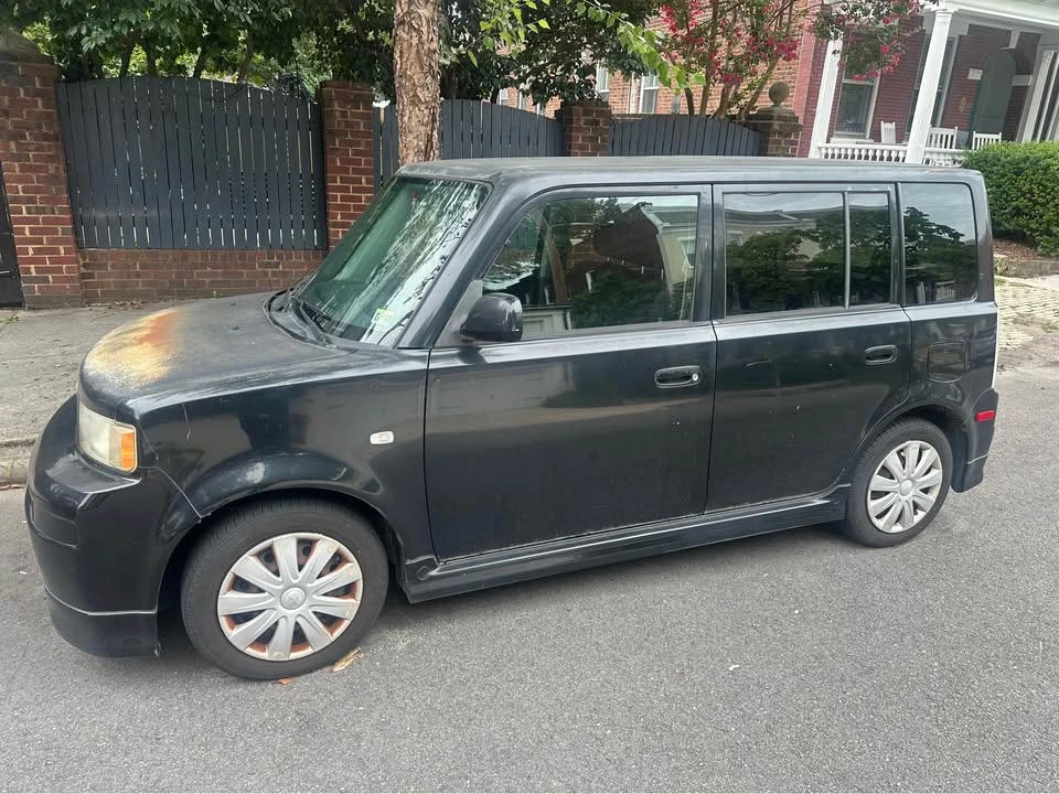 2005 Scion xB - Image 3 of 12