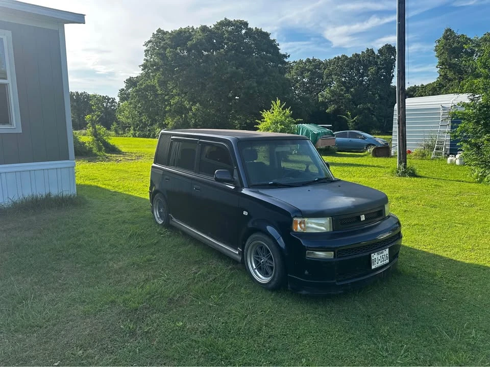 2005 Scion xB - Image 6 of 8