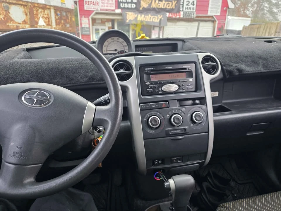 2005 Scion xB - Image 13 of 13
