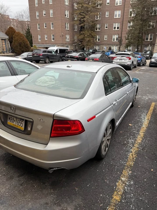 2005 Acura TL 3rd Gen - Image 4 of 4