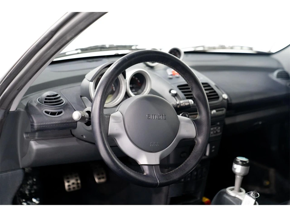 2005 Smart Fortwo 1st Gen - Image 11 of 31