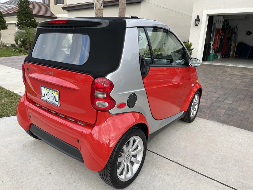 2005 Smart Fortwo 1st Gen - Image 11 of 31