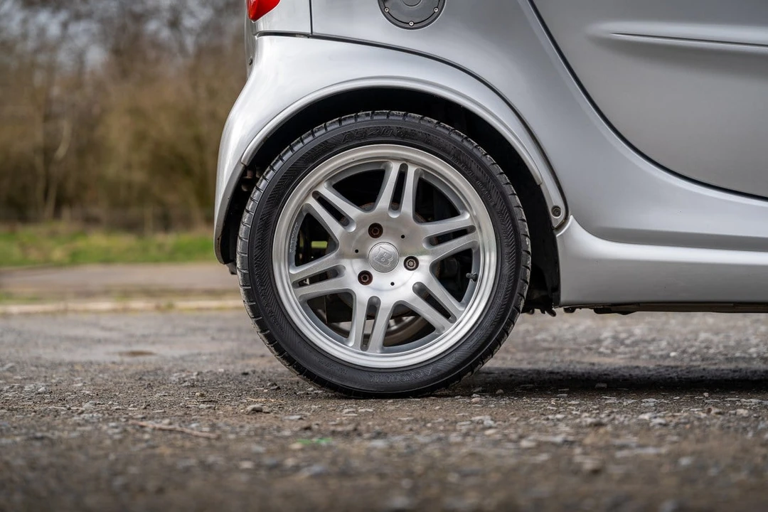 2005 Smart Fortwo 1st Gen - Image 19 of 30