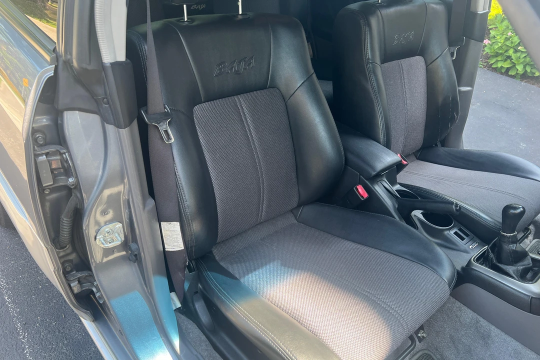2005 Subaru Baja - Image 23 of 31
