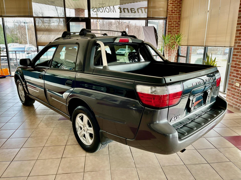2005 Subaru Baja - Image 11 of 31