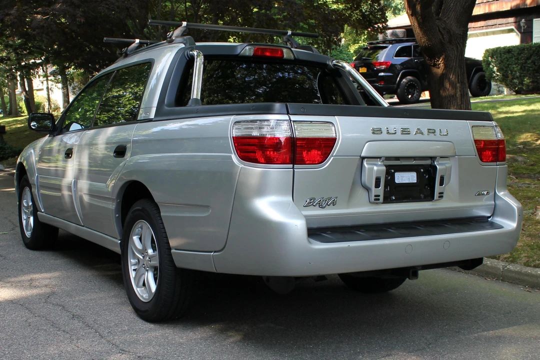 2005 Subaru Baja - Image 10 of 18