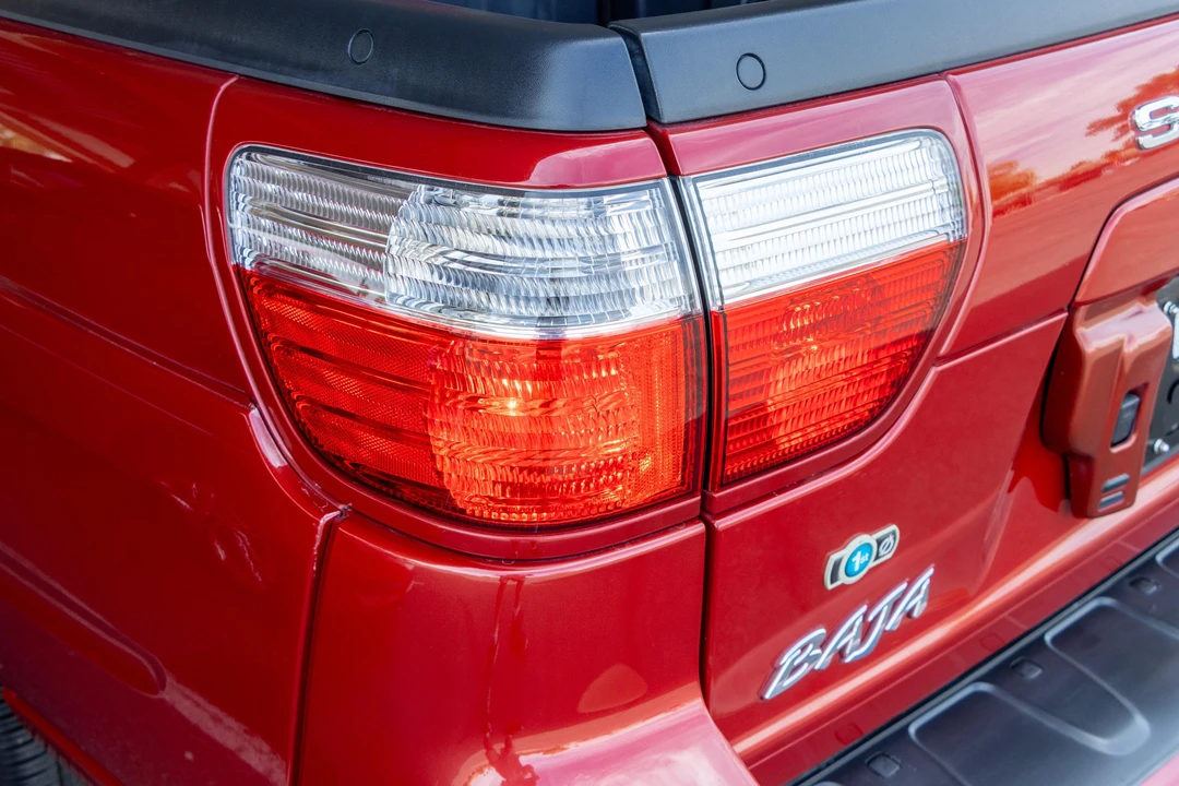 2005 Subaru Baja - Image 27 of 31