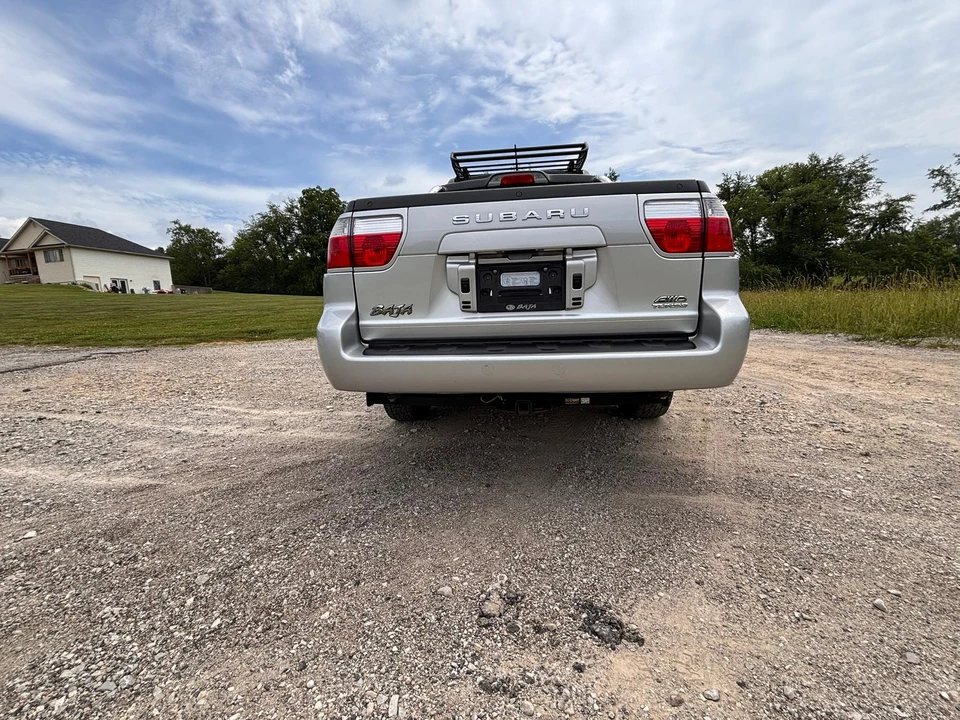2005 Subaru Baja - Image 10 of 31