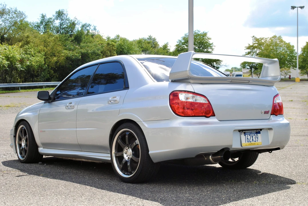 2005 Subaru Impreza WRX STi 2nd Gen - Image 9 of 31