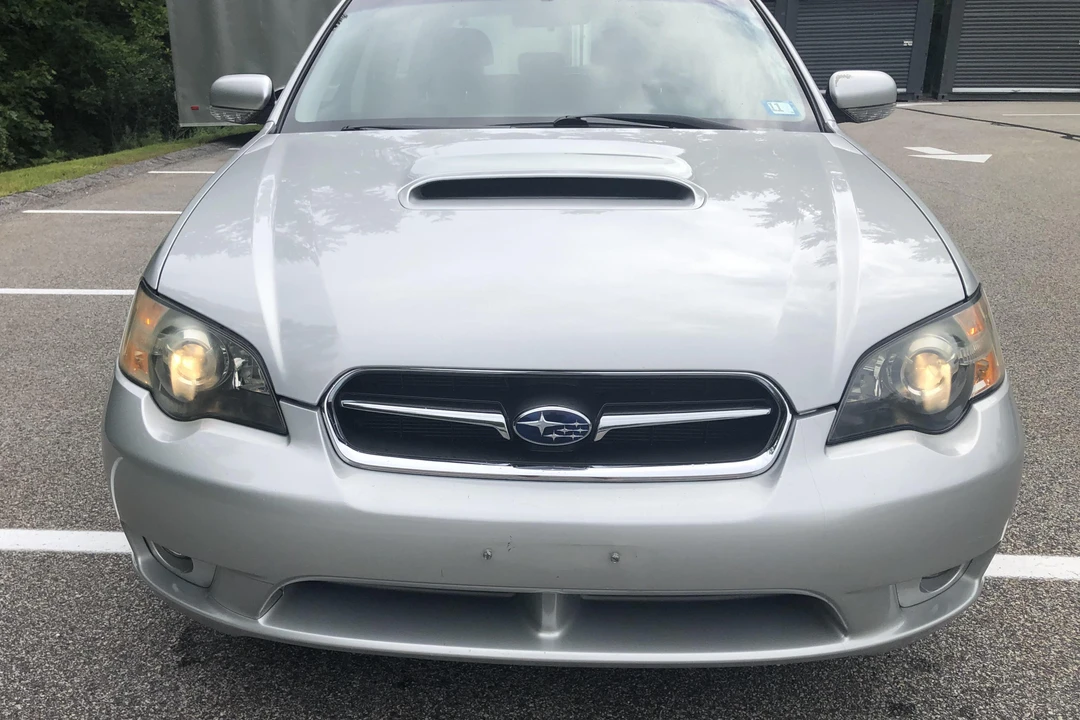 2005 Subaru Legacy 4th Gen - Image 2 of 31