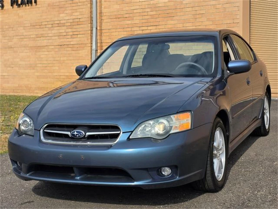 2005 Subaru Legacy 4th Gen - Image 2 of 31