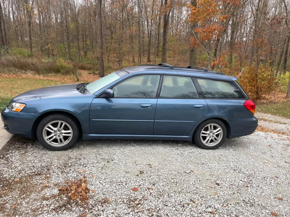 2005 Subaru Legacy 4th Gen - Image 2 of 11