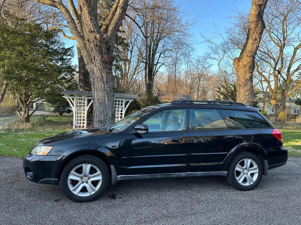 2005 Subaru Outback 3rd Gen - Image 10 of 31