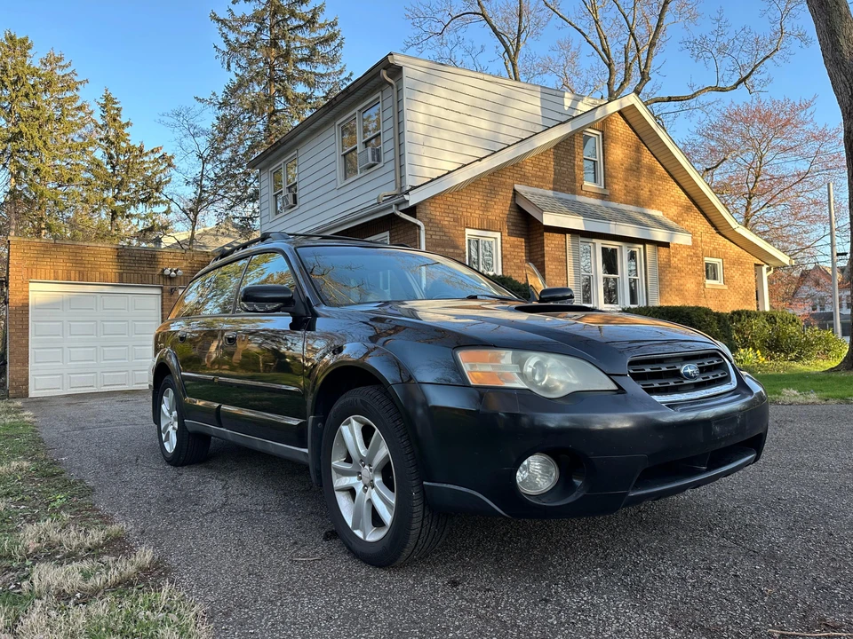 2005 Subaru Outback 3rd Gen - Image 16 of 31