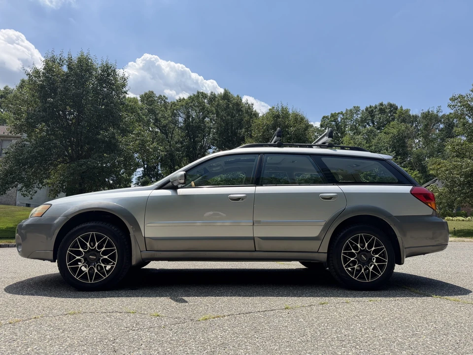 2005 Subaru Outback 3rd Gen - Image 10 of 31