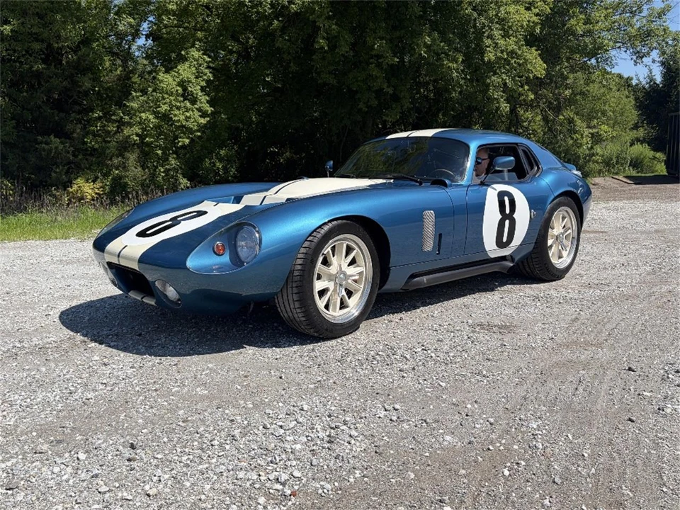 2005 Superformance - Image 2 of 25