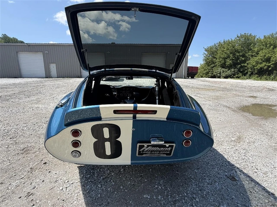 2005 Superformance - Image 10 of 25