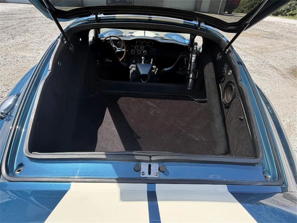 2005 Superformance - Image 12 of 25