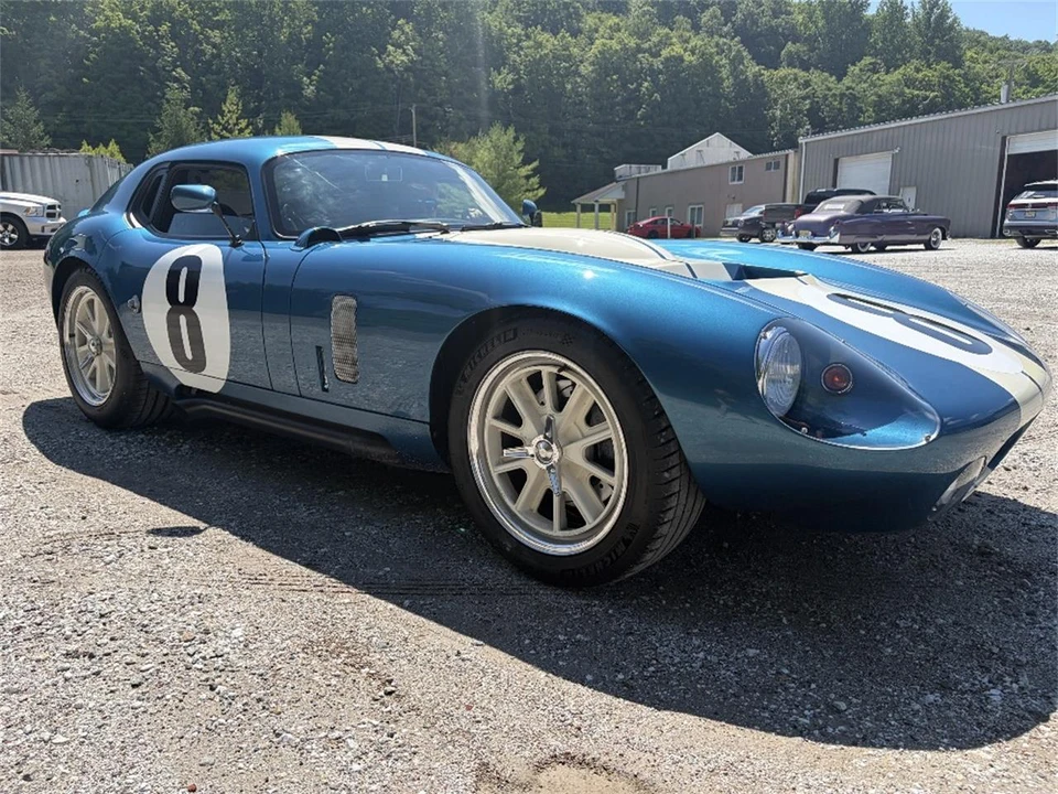 2005 Superformance - Image 4 of 25