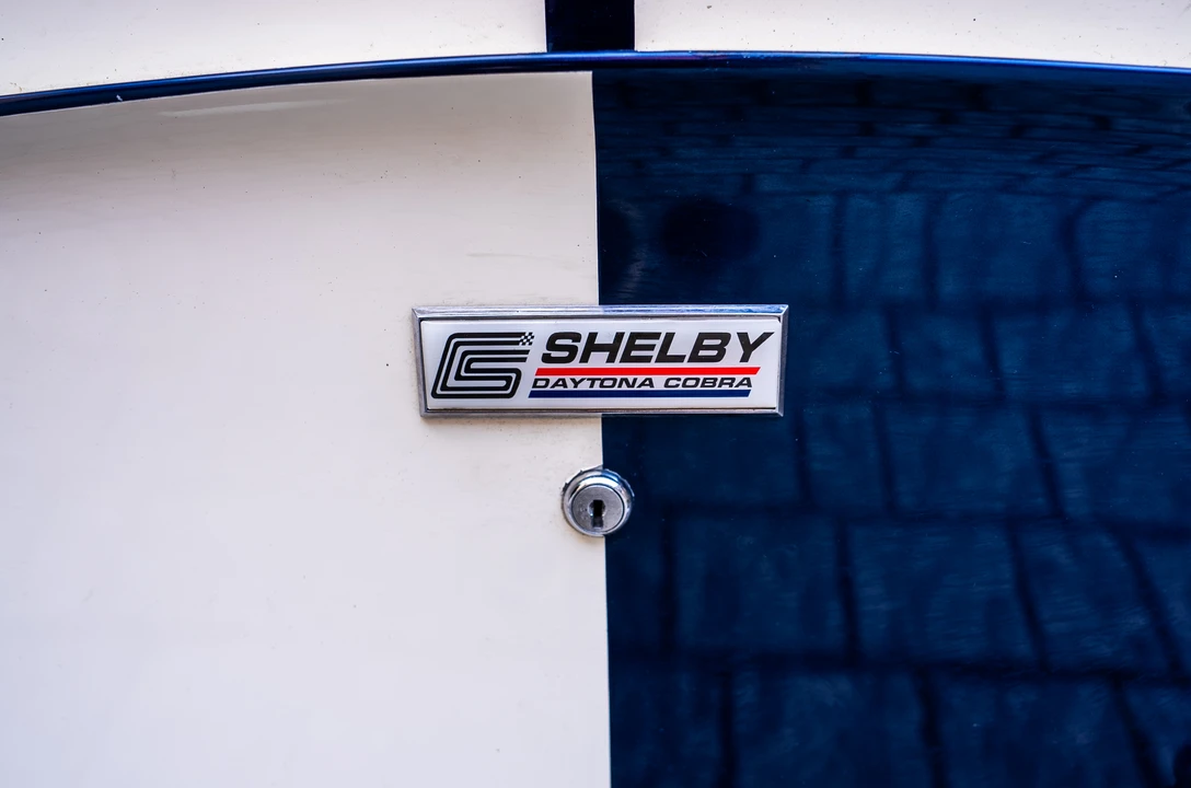 2005 Shelby Daytona Replica - Image 11 of 26