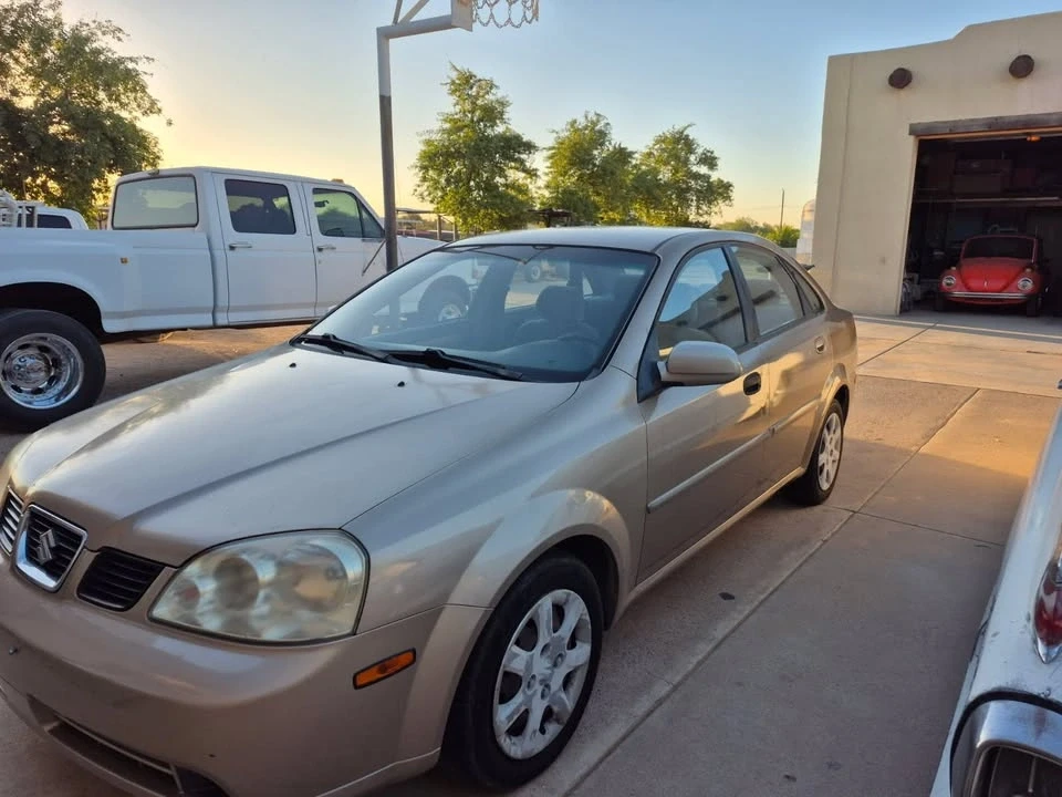 2005 Suzuki - Image 3 of 6