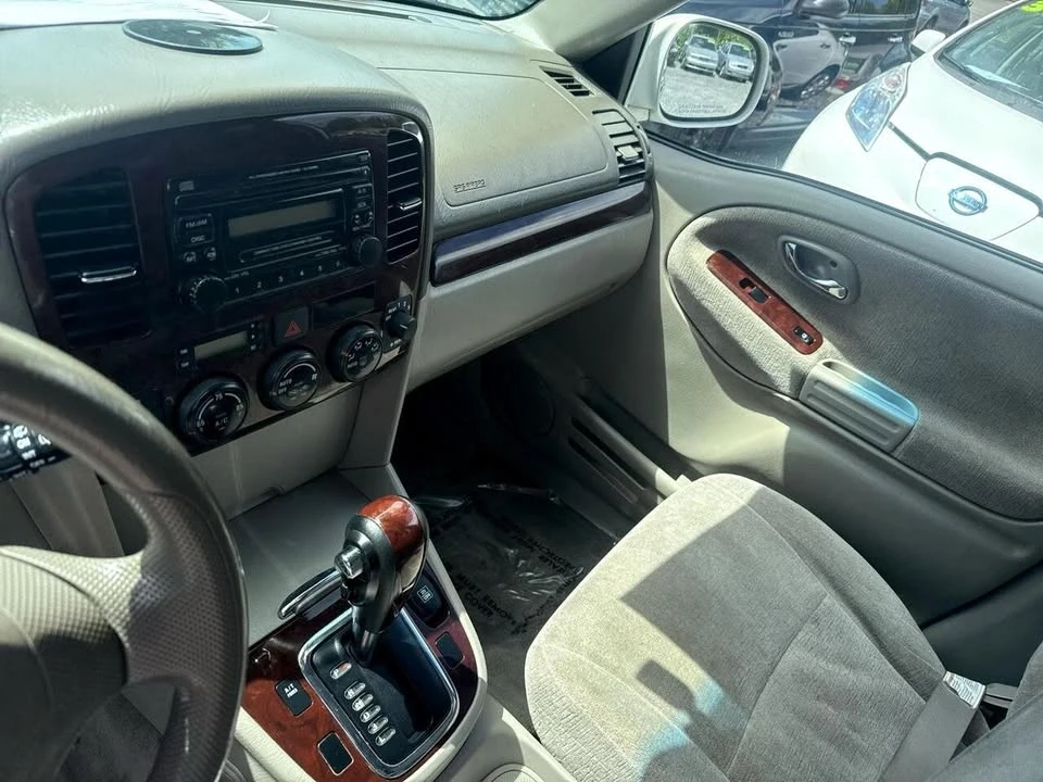 2005 Suzuki - Image 19 of 20