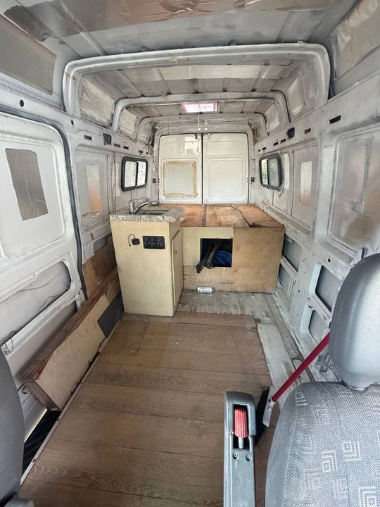 2005 Mercedes-Benz T1N Sprinter - Image 5 of 11