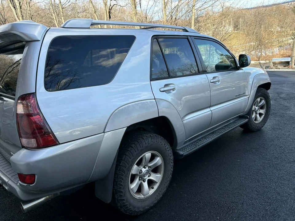 2005 Toyota 4Runner 4th Gen - Image 3 of 11