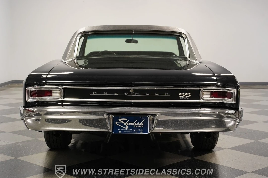 2005 Chevrolet Chevelle - Image 11 of 12