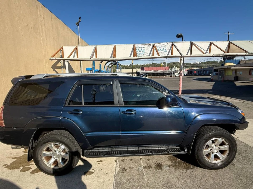 2005 Toyota 4Runner 4th Gen - Image 4 of 22