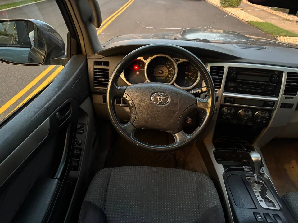 2005 Toyota 4Runner 4th Gen - Image 12 of 15
