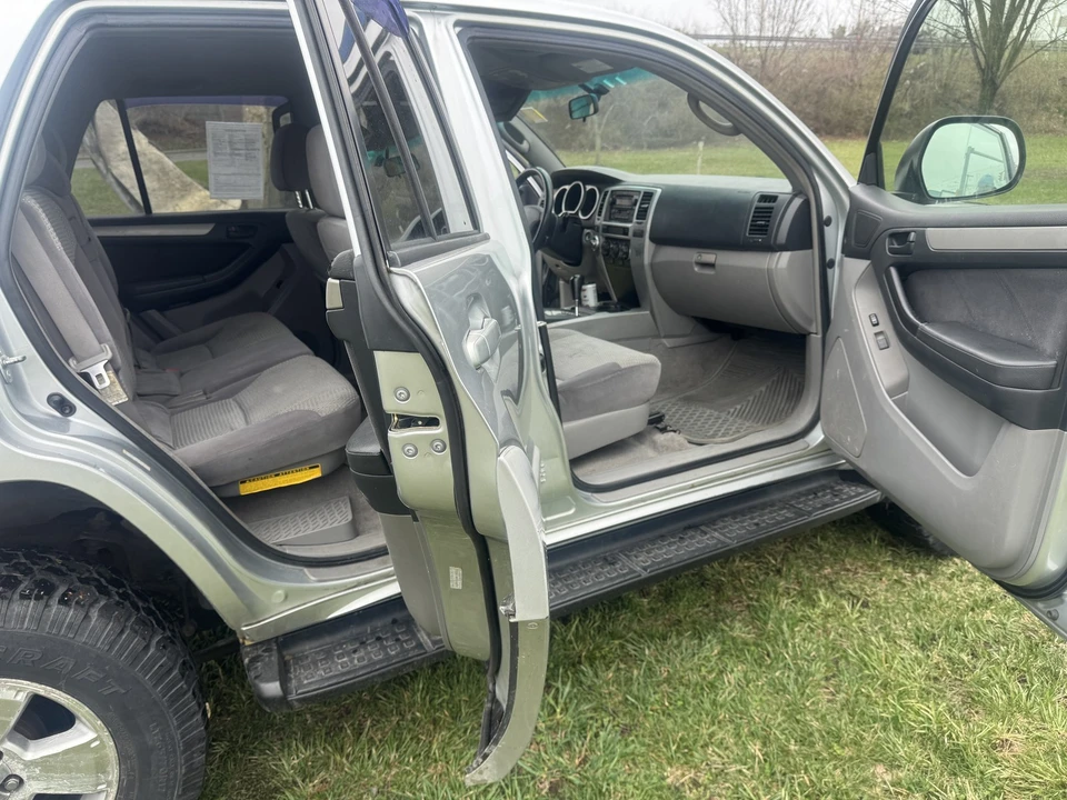 2005 Toyota 4Runner 4th Gen - Image 14 of 21