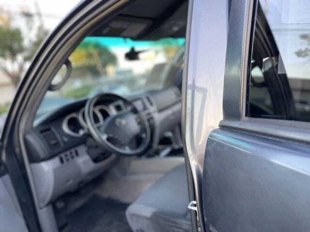 2005 Toyota 4Runner 4th Gen - Image 10 of 19