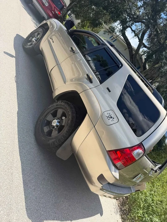 2005 Toyota 4Runner 4th Gen - Image 8 of 12