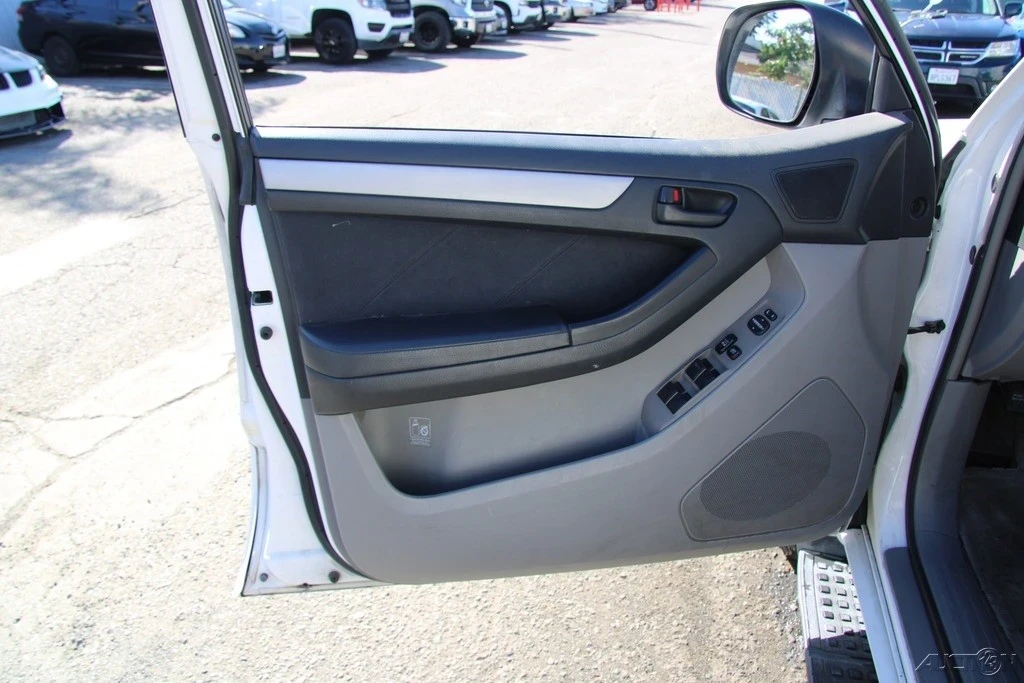 2005 Toyota 4Runner 4th Gen - Image 12 of 21