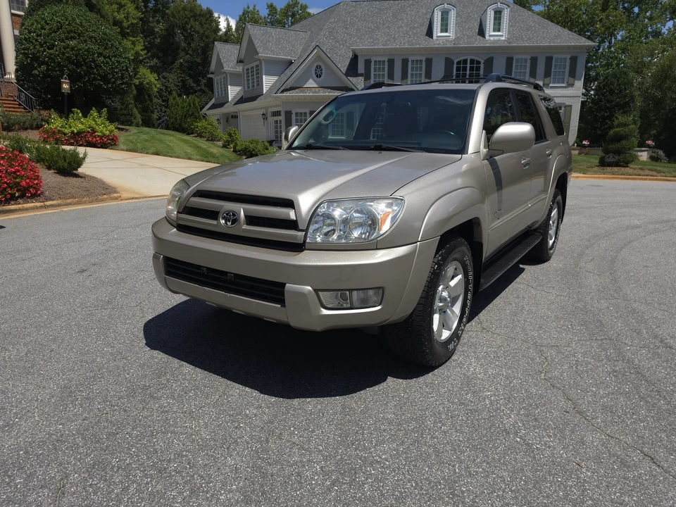 2005 Toyota 4Runner 4th Gen - Image 2 of 31