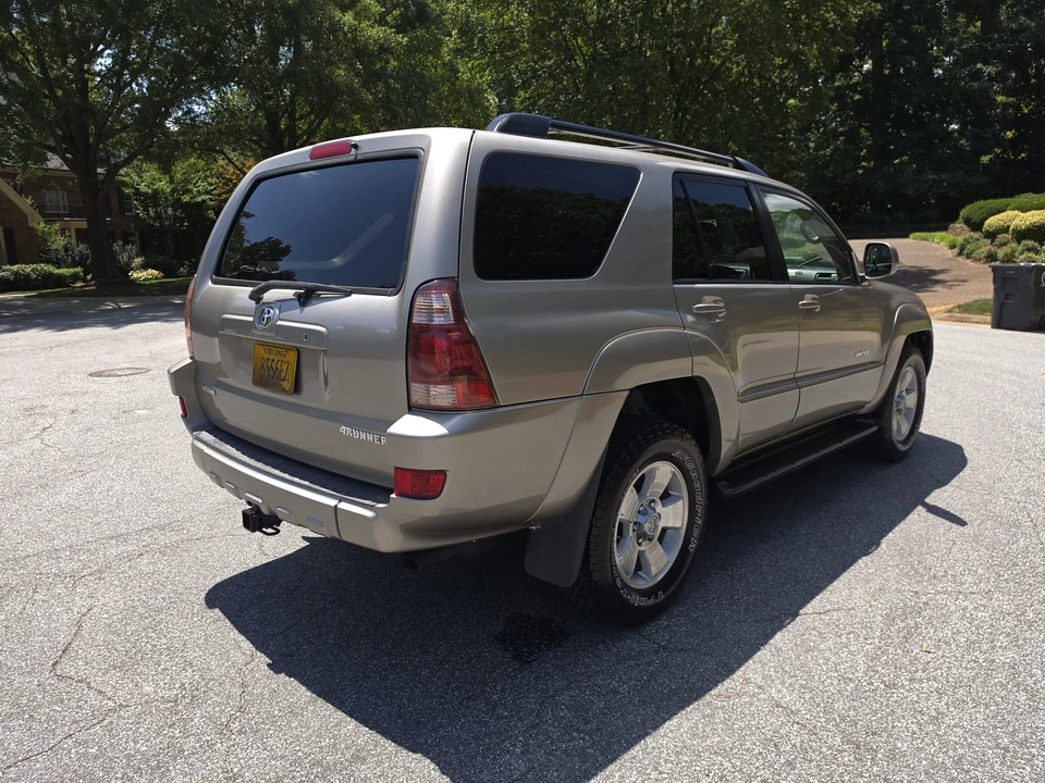 2005 Toyota 4Runner 4th Gen - Image 10 of 31