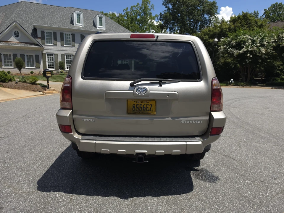 2005 Toyota 4Runner 4th Gen - Image 8 of 31