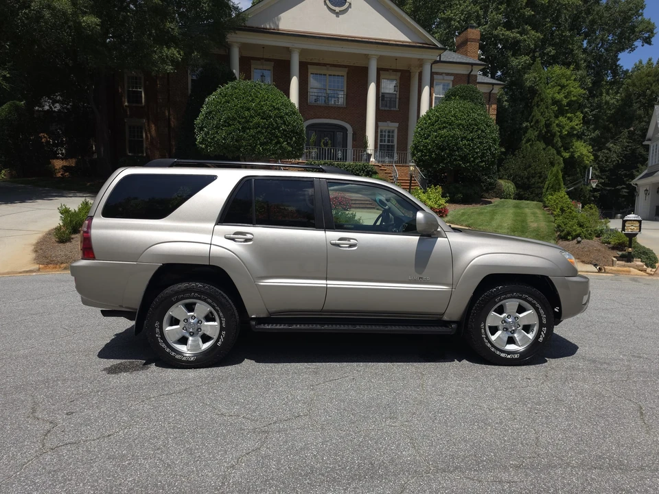 2005 Toyota 4Runner 4th Gen - Image 12 of 31