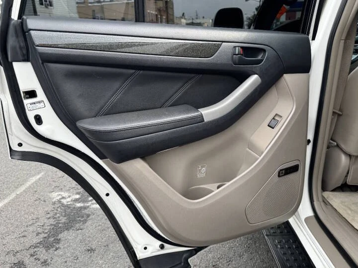 2005 Toyota 4Runner 4th Gen - Image 11 of 18