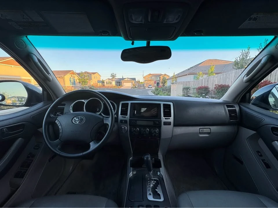 2005 Toyota 4Runner - Image 8 of 11