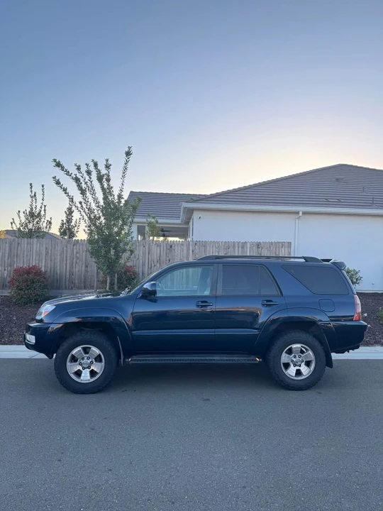 2005 Toyota 4Runner - Image 6 of 11