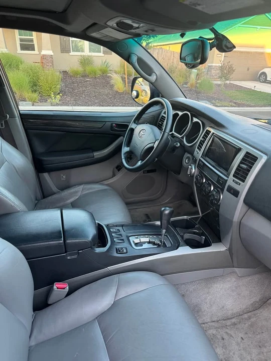 2005 Toyota 4Runner - Image 9 of 11