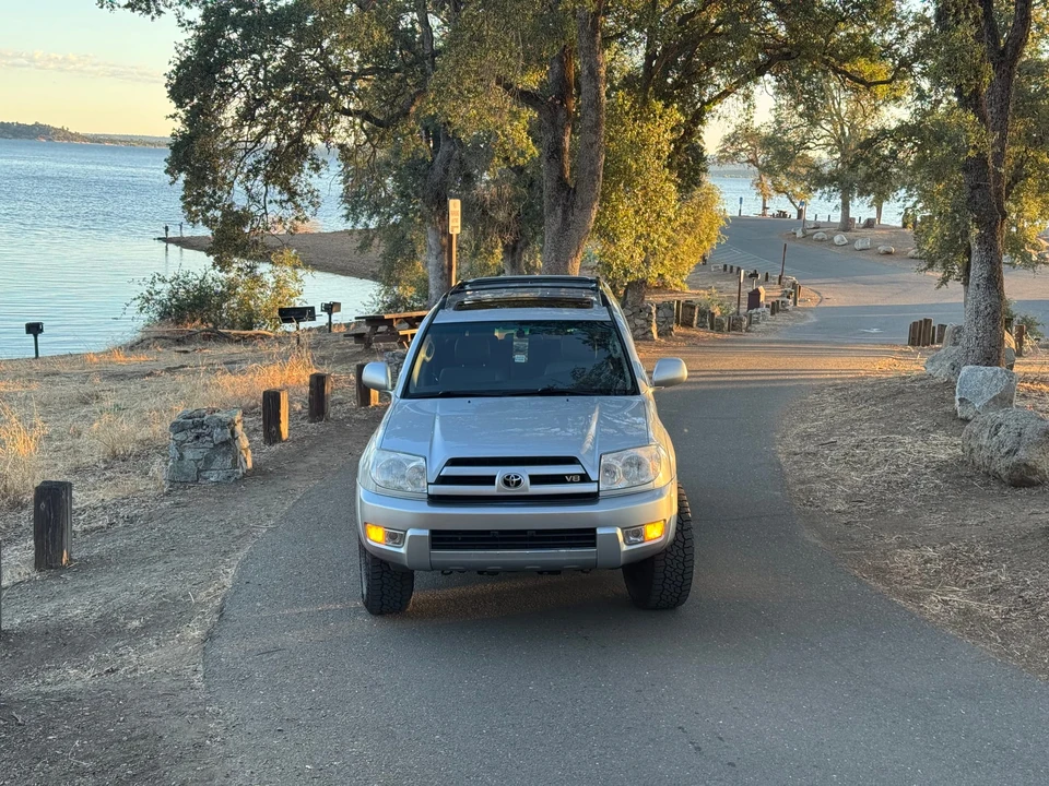 2005 Toyota 4Runner 4th Gen - Image 2 of 31