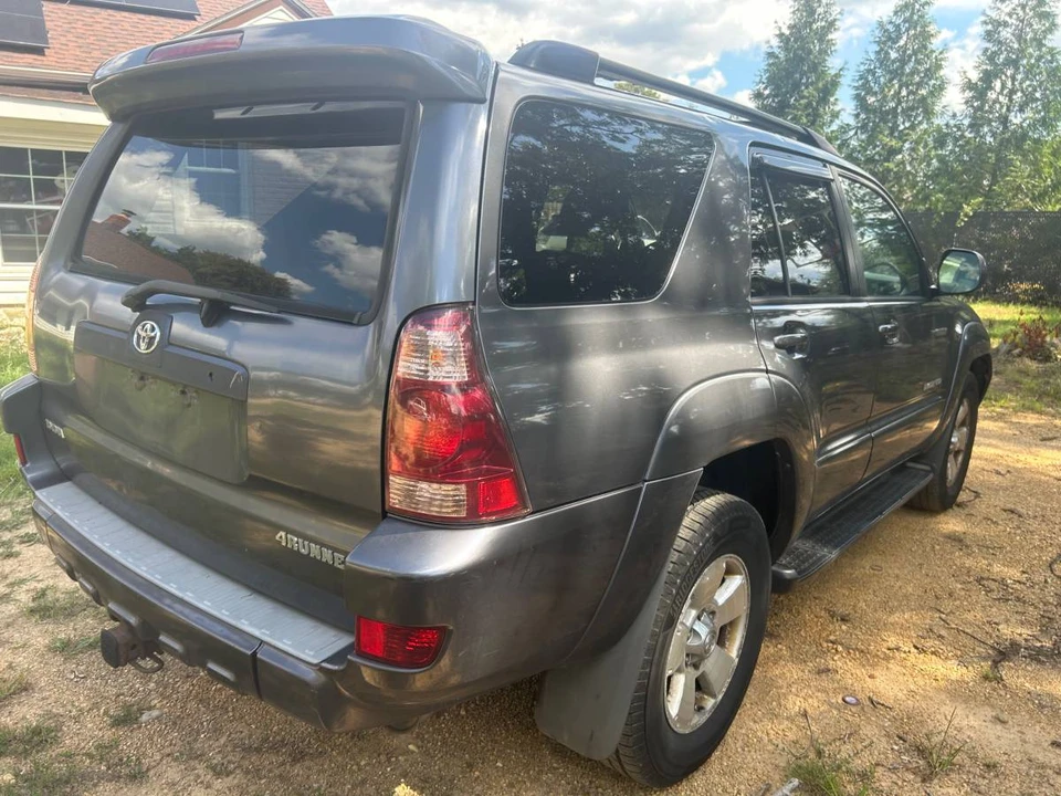 2005 Toyota 4Runner 4th Gen - Image 9 of 17